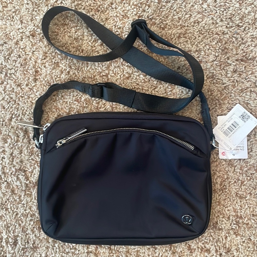 Lululemon City Adventure Crossbody